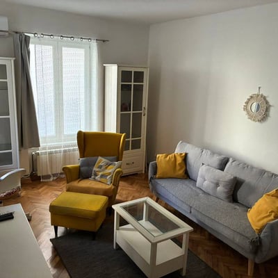 Alquiler de un acogedor apartamento de 2 habitaciones, 50 m², cerca del centro de Belgrado, Serbia